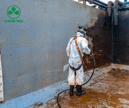 Remove sludge by vacuum truck - รับล้างถังเคมี ถังบำบัดน้ำเสีย ระยอง - โคลเวอร์เทค 