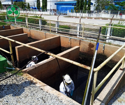 งานล้าง gutter 1 - รับล้างถังเคมี ถังบำบัดน้ำเสีย ระยอง - โคลเวอร์เทค 